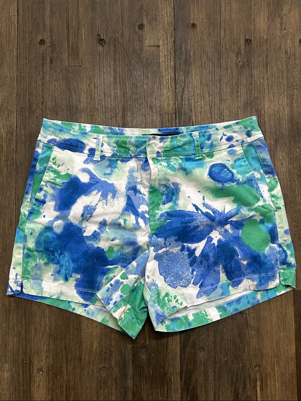 New York & Company Blue and Green Floral Print Shorts